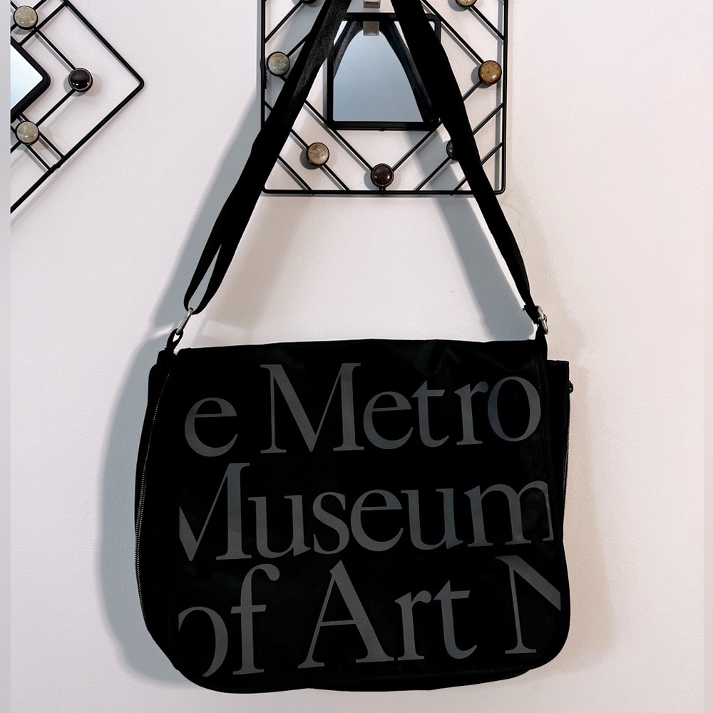 Met Museum messenger bag- unisex
